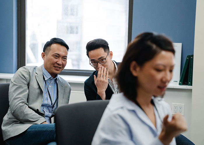 30 Signs Of A Toxic Workplace That Many People Are So Used To, They Don't Recognize Them