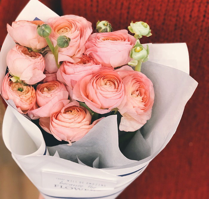 Guy Asks If He&rsquo;d Be A Jerk To Spend Valentine&rsquo;s With Mom Instead Of GF, Gets A Reality Check