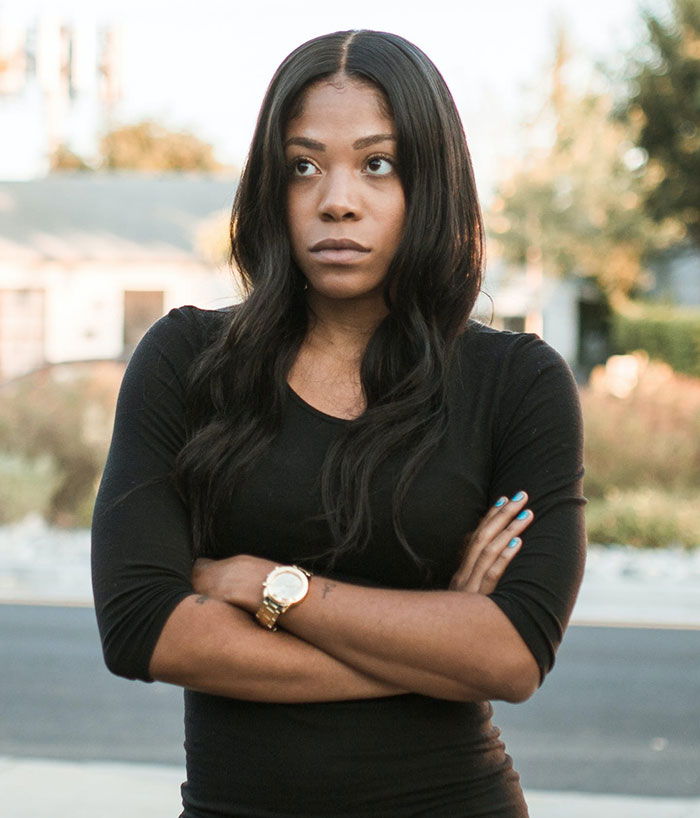 Guy Asks If He&rsquo;d Be A Jerk To Spend Valentine&rsquo;s With Mom Instead Of GF, Gets A Reality Check