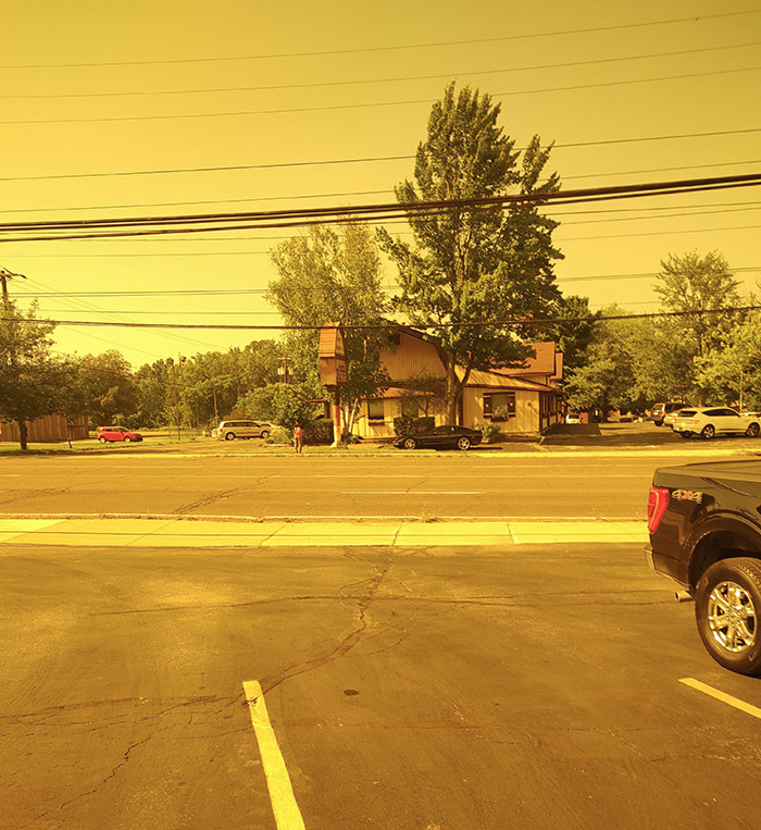 A Restaurant I Went To Had Yellow Windows, And It Made The Outside Look Like A Hollywood Version Of Mexico