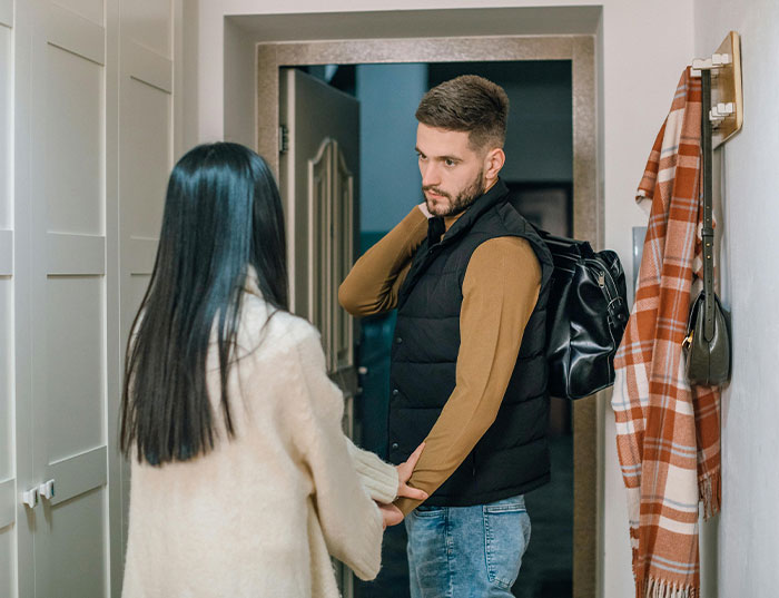 30 Things That Are Absolutely Normal For Men, But Not Women