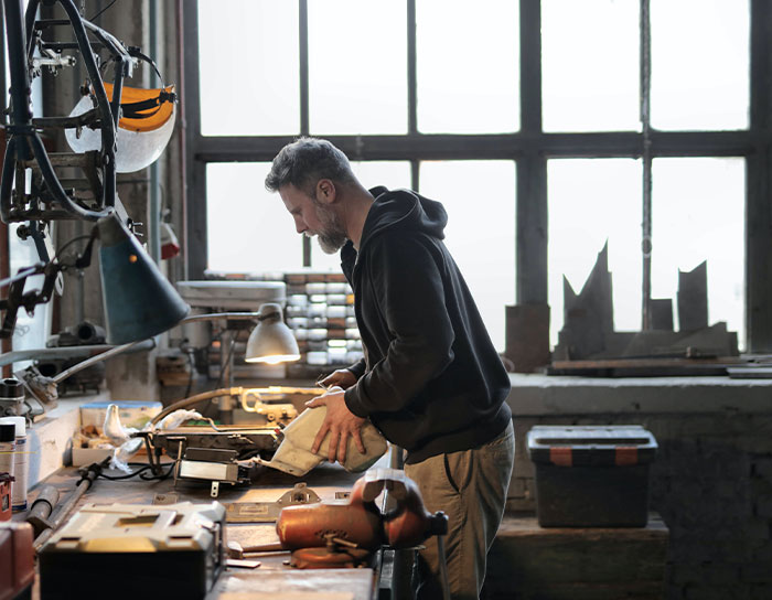 30 Things That Are Absolutely Normal For Men, But Not Women