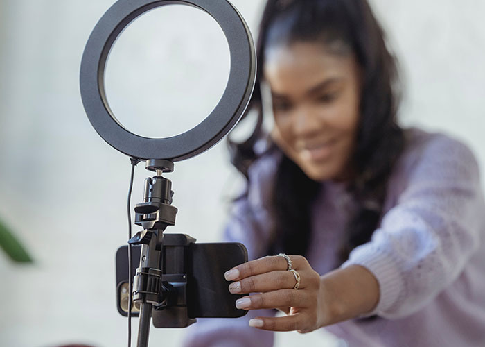 “The Broom That Just Won't Stay Still”: 40 Things People Started To Hate Over Time