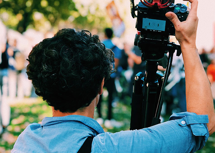 “The Broom That Just Won't Stay Still”: 40 Things People Started To Hate Over Time