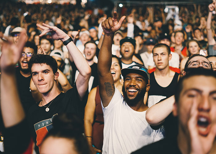 “The Broom That Just Won't Stay Still”: 40 Things People Started To Hate Over Time