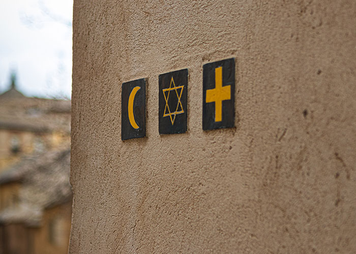 “The Broom That Just Won't Stay Still”: 40 Things People Started To Hate Over Time