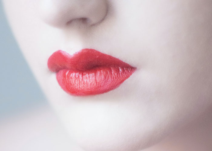 “Settle Down, Handsome Squidward”: 40 People Reveal What Beauty Standards They Find Unattractive