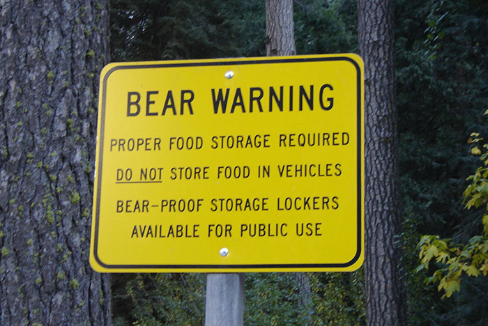 “What’s An Unwritten Rule In Your Country That Tourists Always Seem To Break?” (30 Answers)