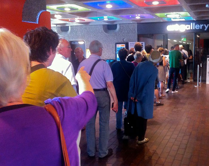 “What’s An Unwritten Rule In Your Country That Tourists Always Seem To Break?” (30 Answers)