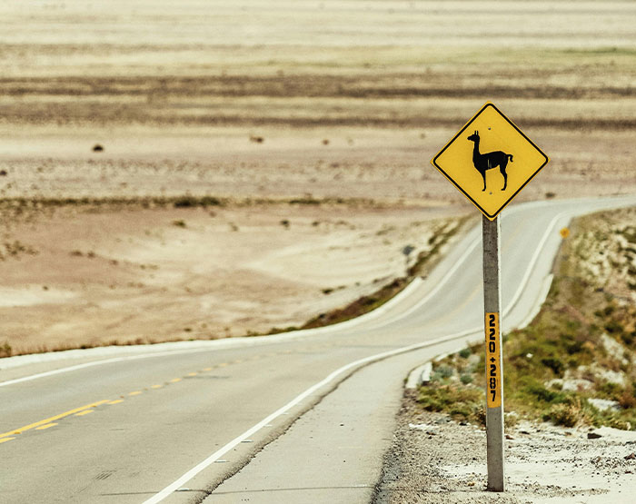 “What’s An Unwritten Rule In Your Country That Tourists Always Seem To Break?” (30 Answers)