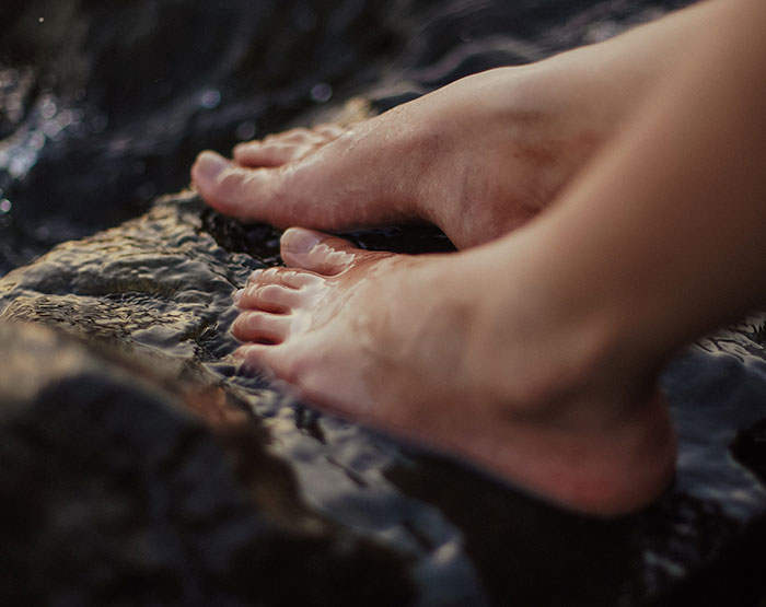 “What’s An Unwritten Rule In Your Country That Tourists Always Seem To Break?” (30 Answers)