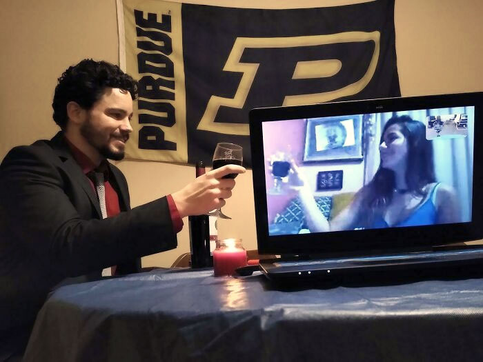 Cheers To All Long-Distance Couples! Happy Valentine's Day