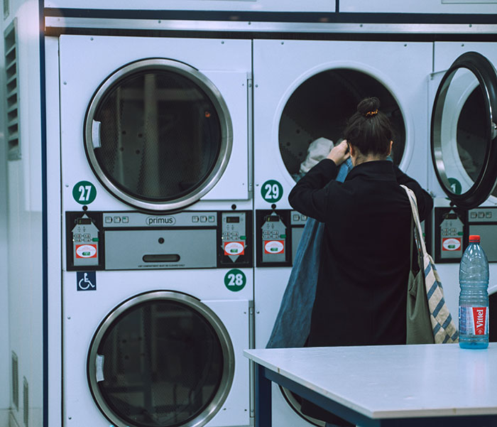 "I Didn't Start The Dryer": Karen Gets Taught A Lesson After Throwing Out Neighbor's Wet Clothes