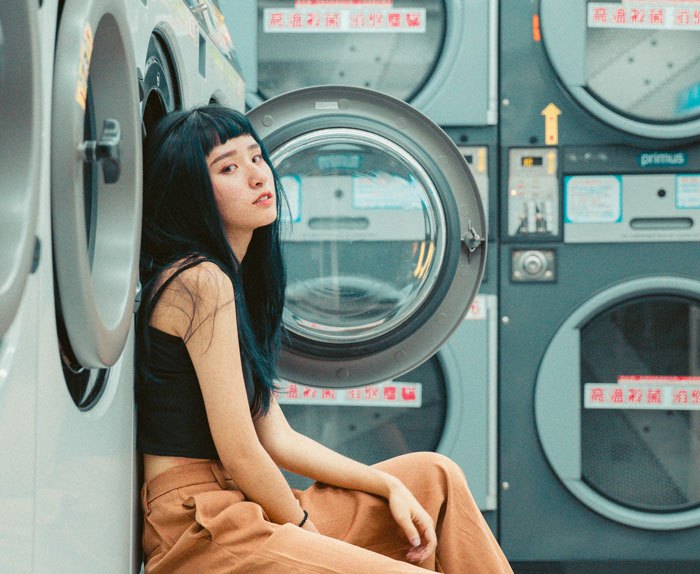 "I Didn't Start The Dryer": Karen Gets Taught A Lesson After Throwing Out Neighbor's Wet Clothes