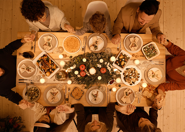 Family Assumes They&rsquo;ll Be Splitting Rich Couple&rsquo;s Fortune, Don&rsquo;t Realize They&rsquo;re Getting Nothing