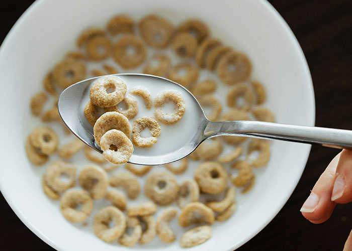 People Are Sharing The Weirdest Things They've Seen At A Friend's House (30 Answers)