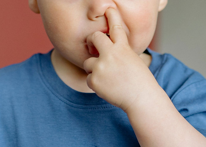 People Are Sharing The Weirdest Things They've Seen At A Friend's House (30 Answers)