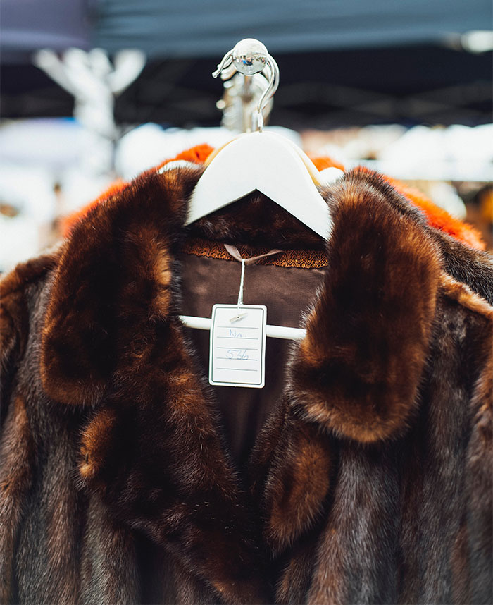 Vegan Gets Kicked Out Of A Bar For Wearing Fur, Starts Questioning Her Morals