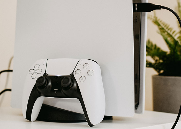 &ldquo;I Trusted My Boyfriend A Lot But She Came With Receipts&rdquo;: Guy Loses GF And PS5 After Christmas