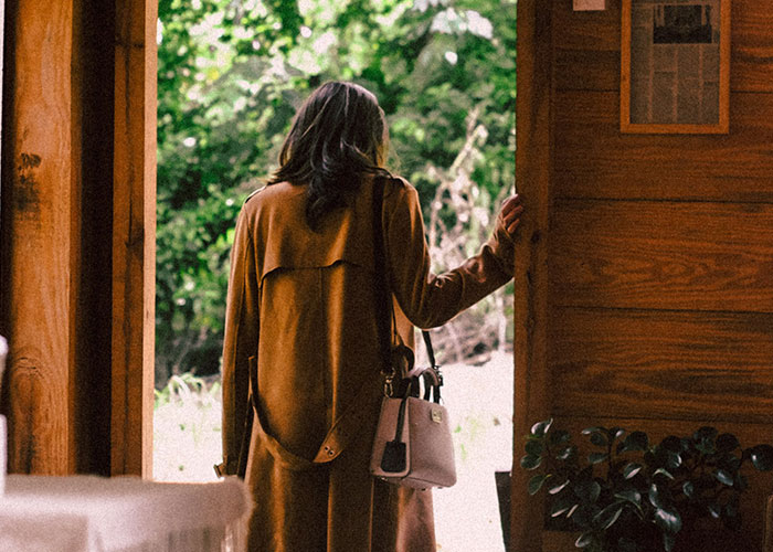 Christian Fianc&eacute; Freaks Out Over Woman&rsquo;s Body Count, She Has Enough And Leaves Him Begging