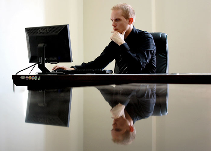 Boss Tells Employee They Won't Be Promoted, Regrets It After They Stop Doing Extra