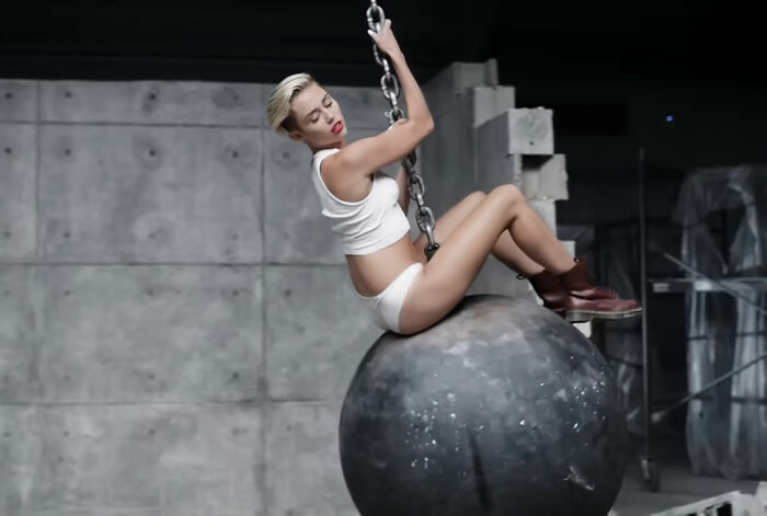 Somebody Just Asked People To Post Examples Of Double Standards, And 45 Responses Were Spot-On