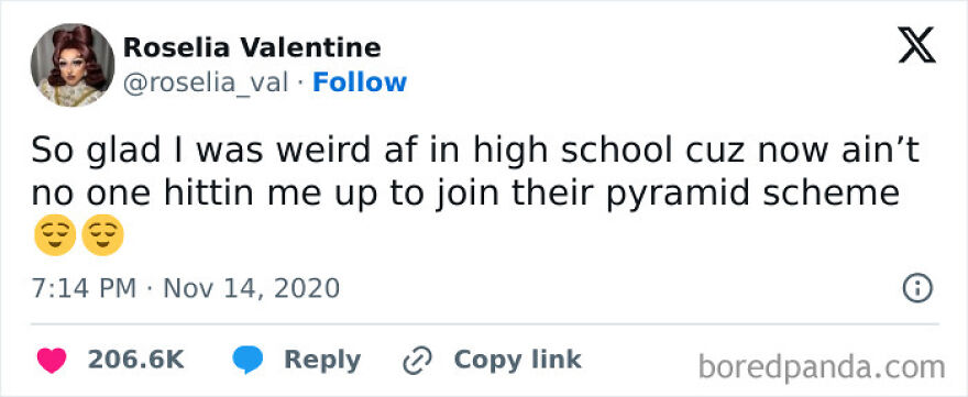 I See Your Boss Babe And Raise You One Editor Of The High School Newspaper 🤓 Twitter/ Roselia_val