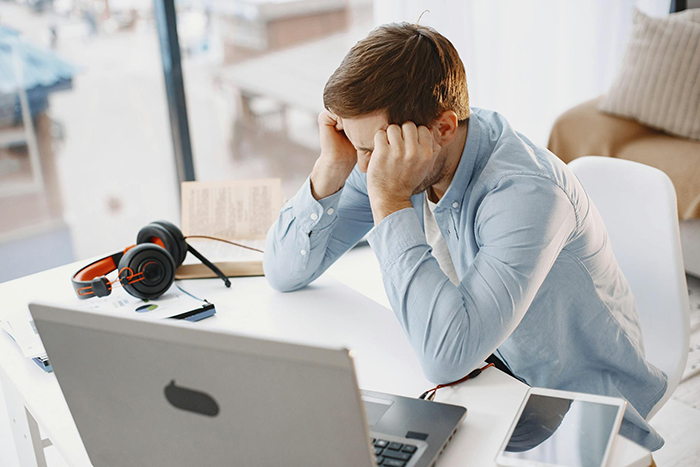 Employee Confronts Management About 50% Higher Pay For New Hires, Gets Shut Down