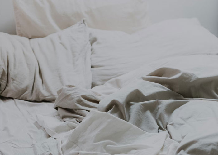 People Explain What Things We Need To Stop Normalizing Immediately (40 Posts)