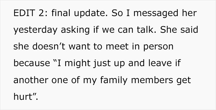 Bride Berates BFF For Answering An Emergency Call At Her ‘Unplugged Wedding’ Bride Berates BFF For Answering An Emergency Call At Her ‘Unplugged Wedding’