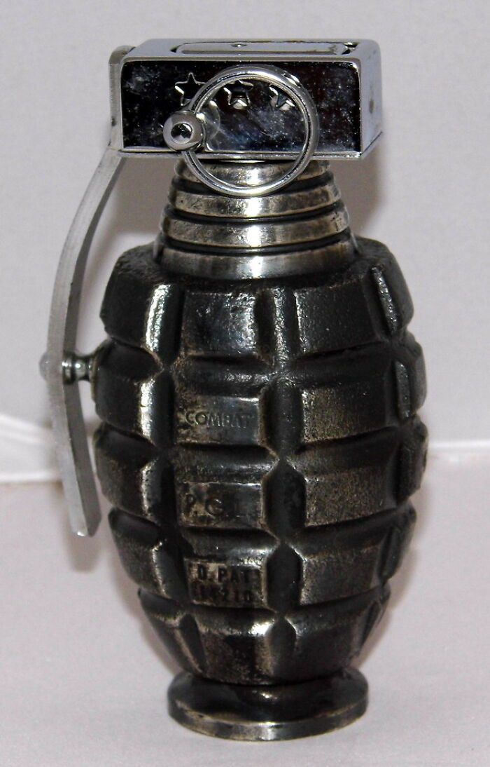 30 Lucky People Share The Best 'Treasures' They've Found While Shopping Secondhand