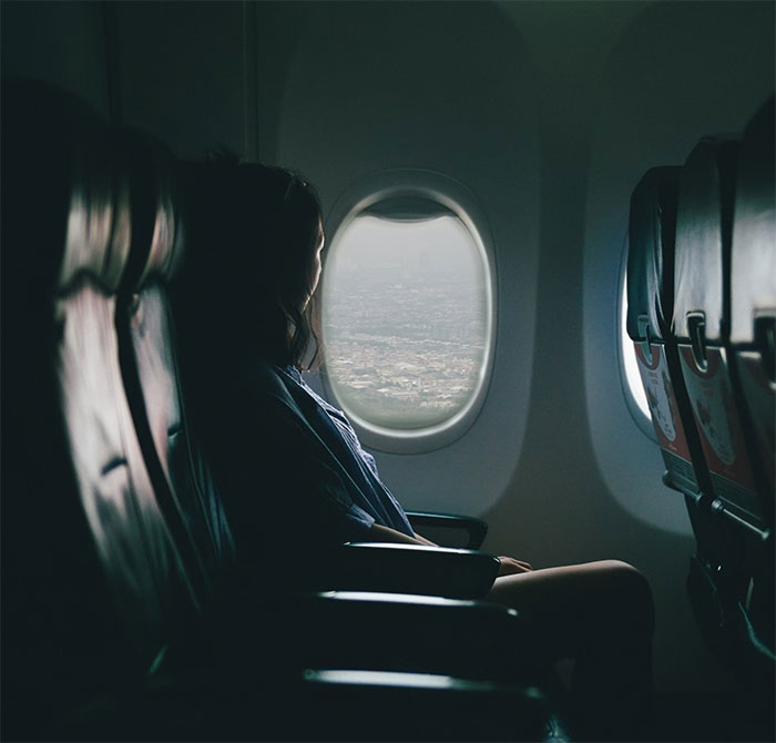 34 Frequent Fliers Share Unwritten Rules That Passengers Should Follow On Airplanes