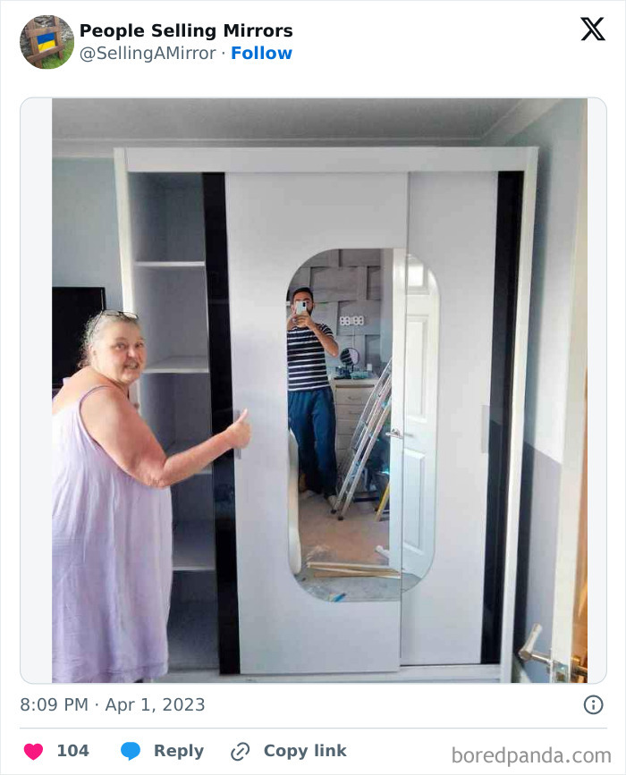 People-Selling-Mirrors-Funny-Pics