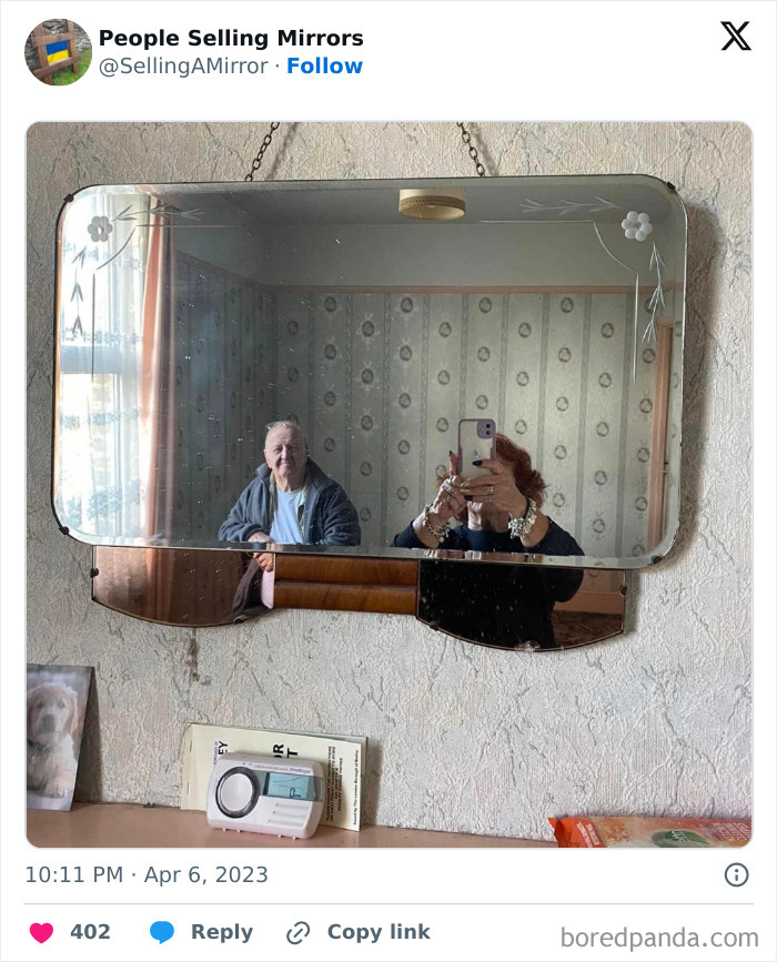 People-Selling-Mirrors-Funny-Pics