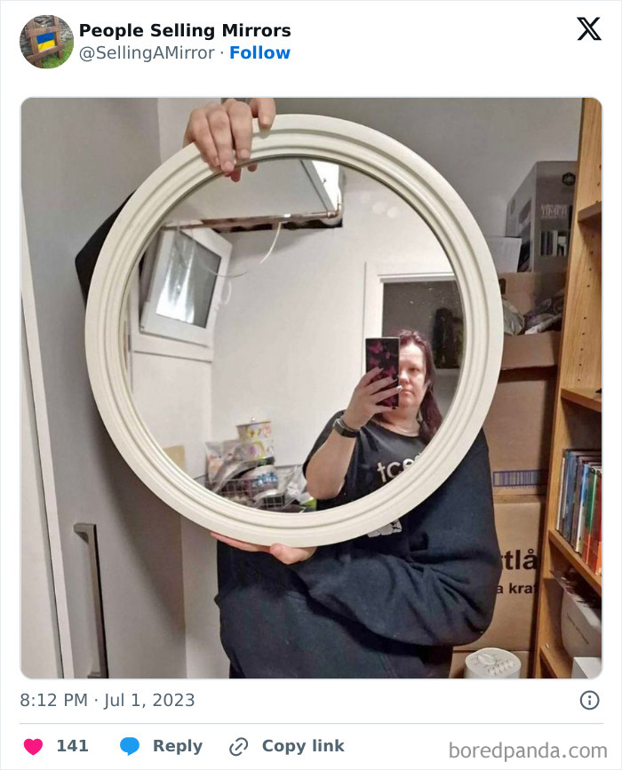 People-Selling-Mirrors-Funny-Pics