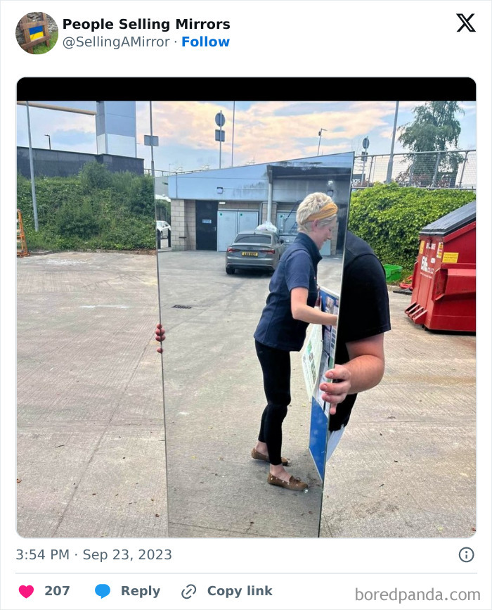 People-Selling-Mirrors-Funny-Pics