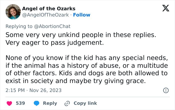 Person Tweets About A Random Kid Running To Her Dog, Gets Over 24M Views And Sparks Debate Person Tweets About A Random Kid Running To Her Dog, Gets Over 24M Views And Sparks Debate