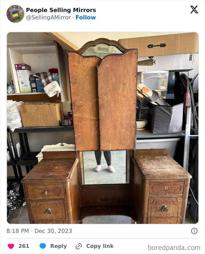 People-Selling-Mirrors-Funny-Pics