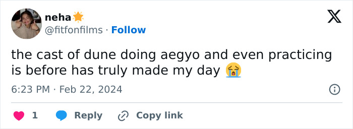 People Confused By Zendaya And Timoth&eacute;e Chalamet&rsquo;s Poses During The Dune Premiere In Seoul