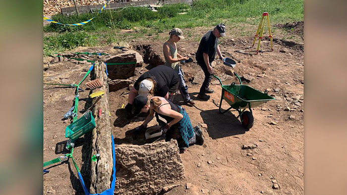 “Well Preserved” DNA Of Twelve 5,500-Year-Old People’s Remains Found In Swedish Neolithic Tomb “Well Preserved” DNA Of Twelve 5,500-Year-Old People’s Remains Found In Swedish Neolithic Tomb