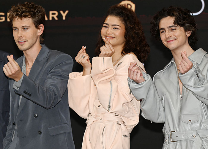 People Confused By Zendaya And Timoth&eacute;e Chalamet&rsquo;s Poses During The Dune Premiere In Seoul