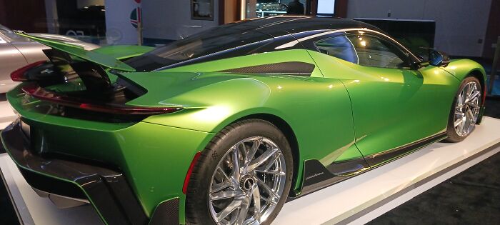 This Car Makes Me Thirsty For Kiwi Juice