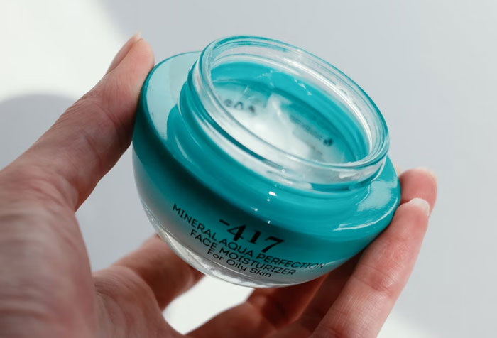 “Take The Hint”: 50 Things People Should Do That Are Basically “Unwritten Rules”