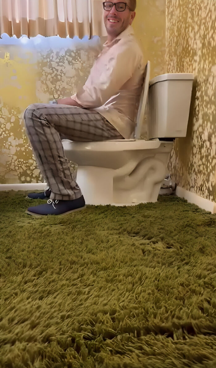 Esto me parece lo peor, sobre todo si tienes problemas respiratorios. No se pone alfombra en el baño