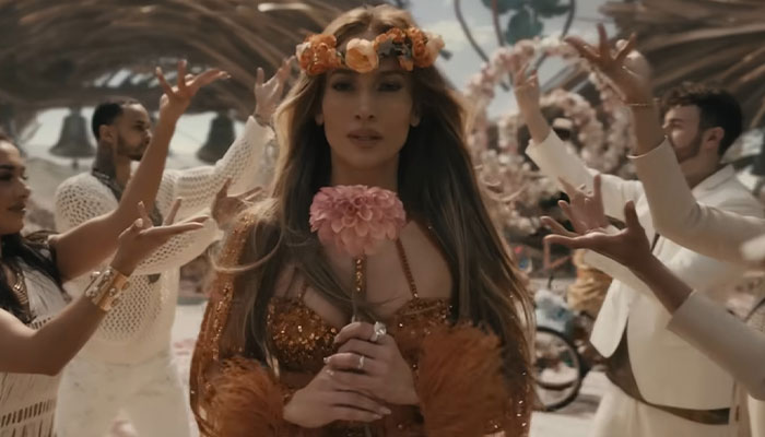 Fans Wonder If Ben Affleck And J.Lo Are Pretending For The Cameras After Love Letter Incident