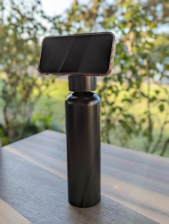 Keep Your Drinks Cold And Your Hands Free With Ainope, The Magsafe Water Bottle