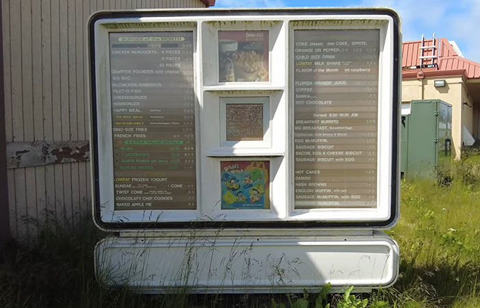 Gen-Z Amazed By The ’90s Menu Prices Of A McDonald’s Found On Abandoned Island Gen-Z Amazed By The ’90s Menu Prices Of A McDonald’s Found On Abandoned Island