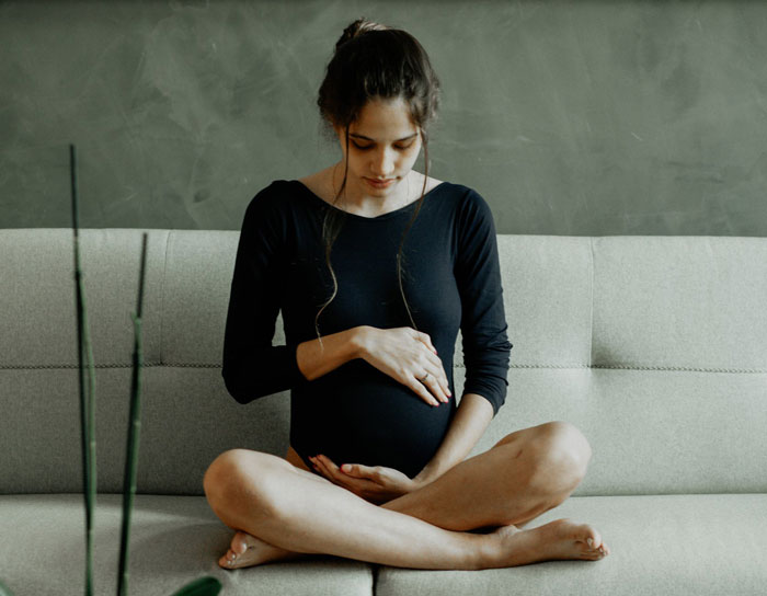 16 Y.O. Fed Up With Pregnant Teen Sister Clinging To Her All The Time, Parents Refuse To Understand 16 Y.O. Fed Up With Pregnant Teen Sister Clinging To Her All The Time, Parents Refuse To Understand