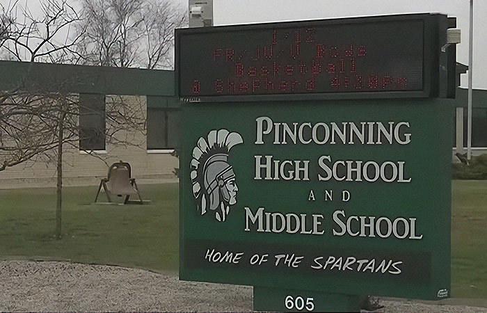 School Called Out For Double Standards After Cheerleader Is Told To Cover Up