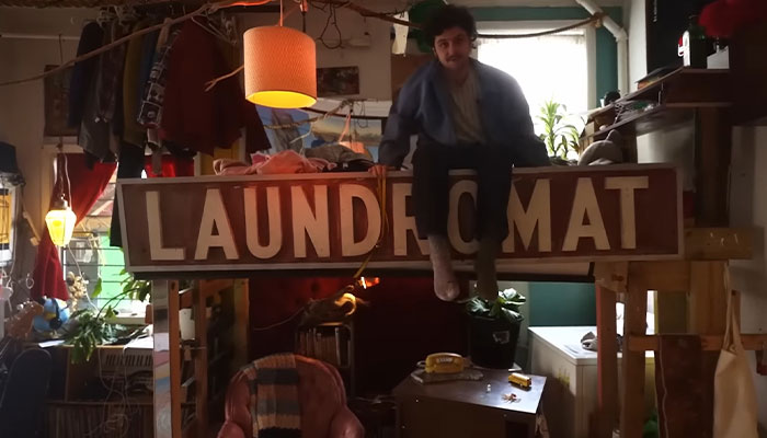Man Living In &ldquo;NYC&rsquo;s Strangest Apartment&rdquo; Shares What Life Inside A Former Laundromat Is Like